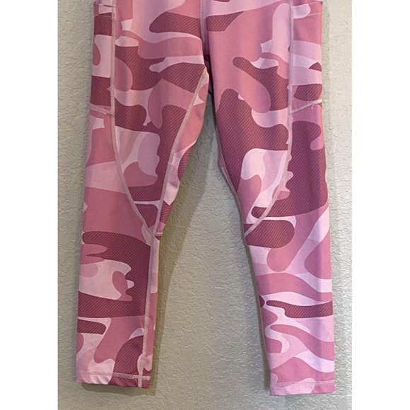 Zyia Active Women's Size 4 Light N Tight Pink Camouflage Capri Yoga Leggings - Picture 3 of 8